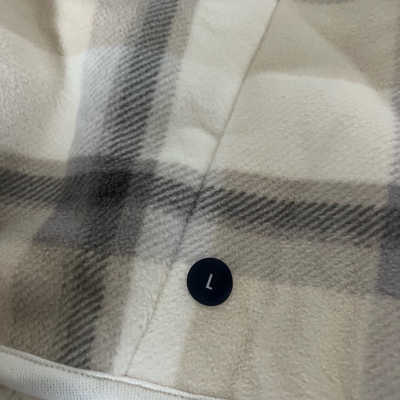 Ivory Blazer/Overcoat - Picture 4 of 5